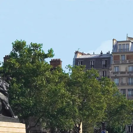 Du Lion 2* Paris