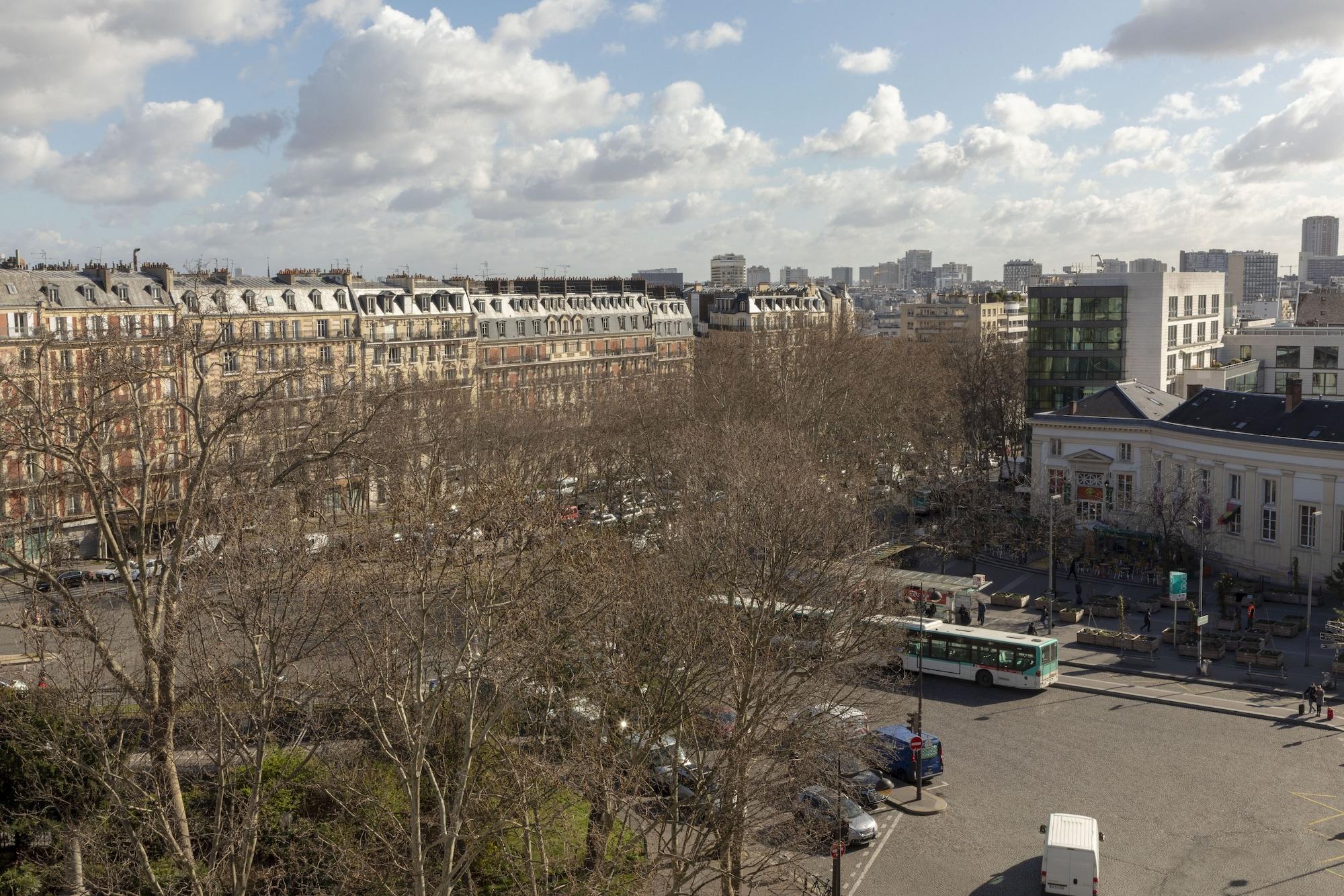 Du Lion 2* Parigi